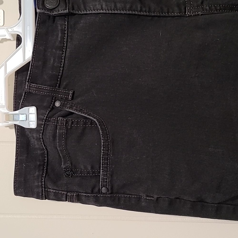 SALE!! Bandolino Jeans - Picture 2 of 11